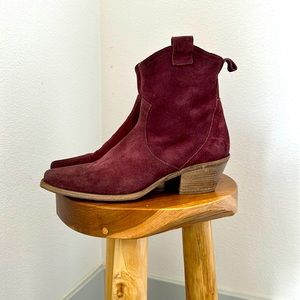 Sundance Keep Your Souls Burgundy Ankle Boots, size 40 / 9
